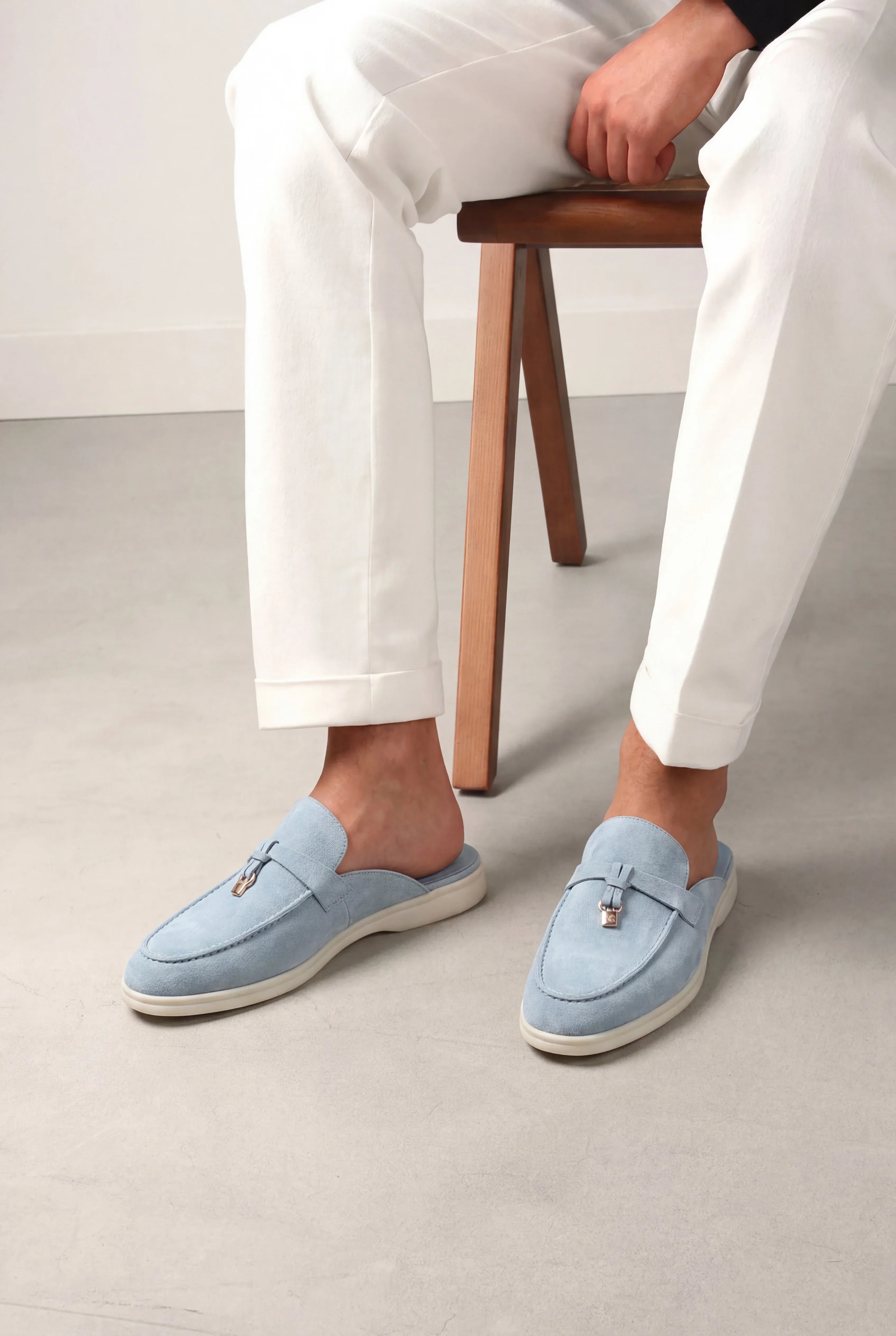 Suède Baby Blue Explorer Mule