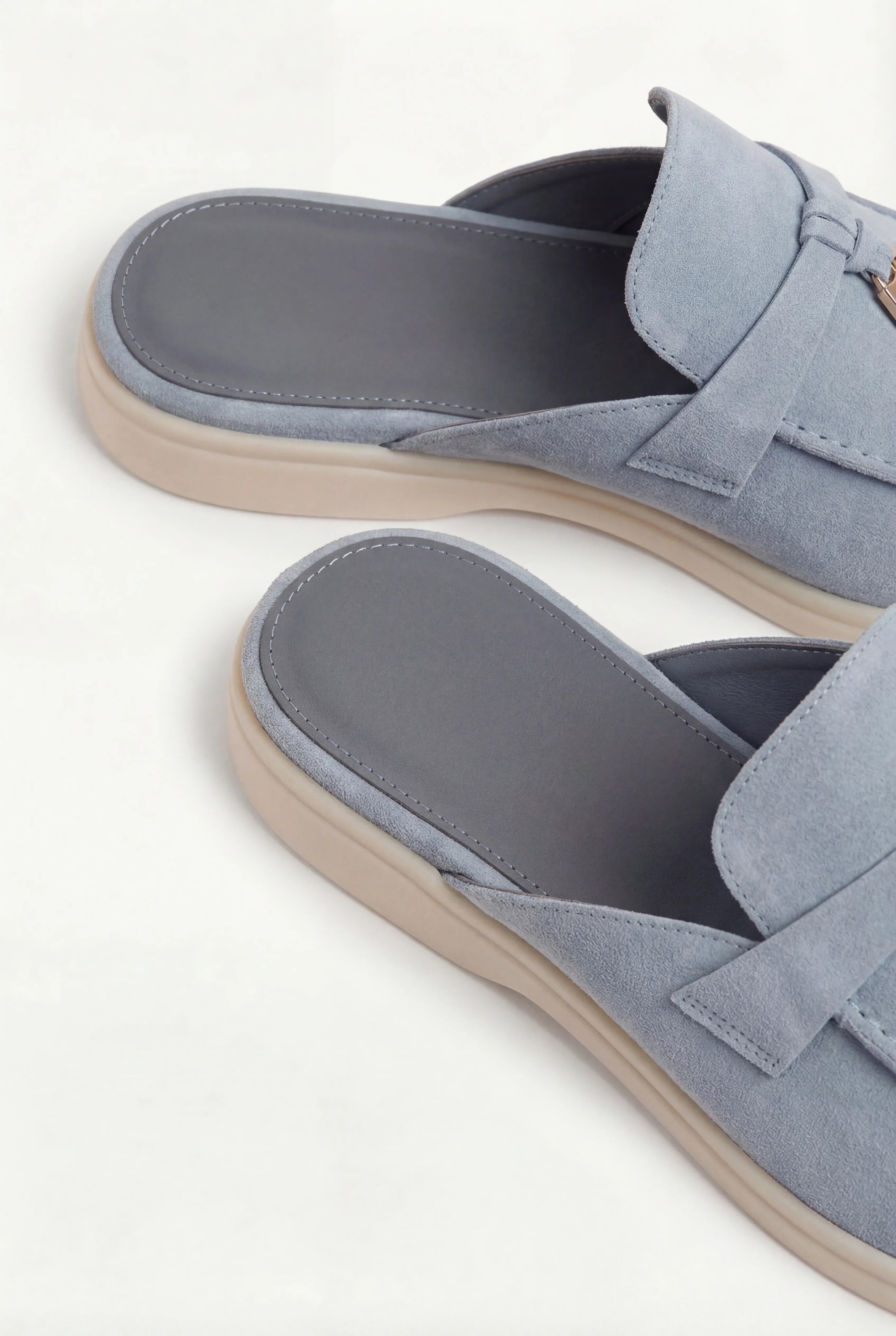 Suède Baby Blue Explorer Mule